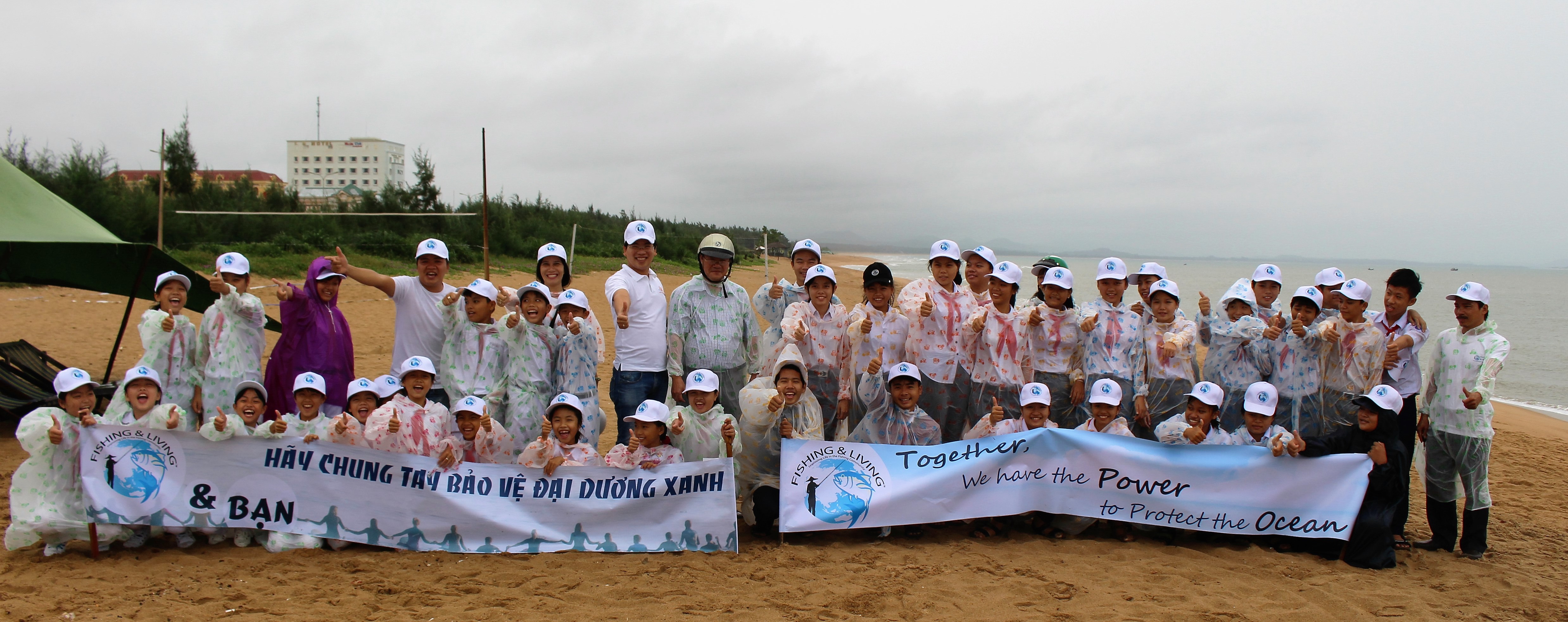Hình ảnh minh họa bài viết: Chương trình "Nâng cao nhận thức về bảo vệ Môi trường biển cho các em học sinh tại Phú Yên"