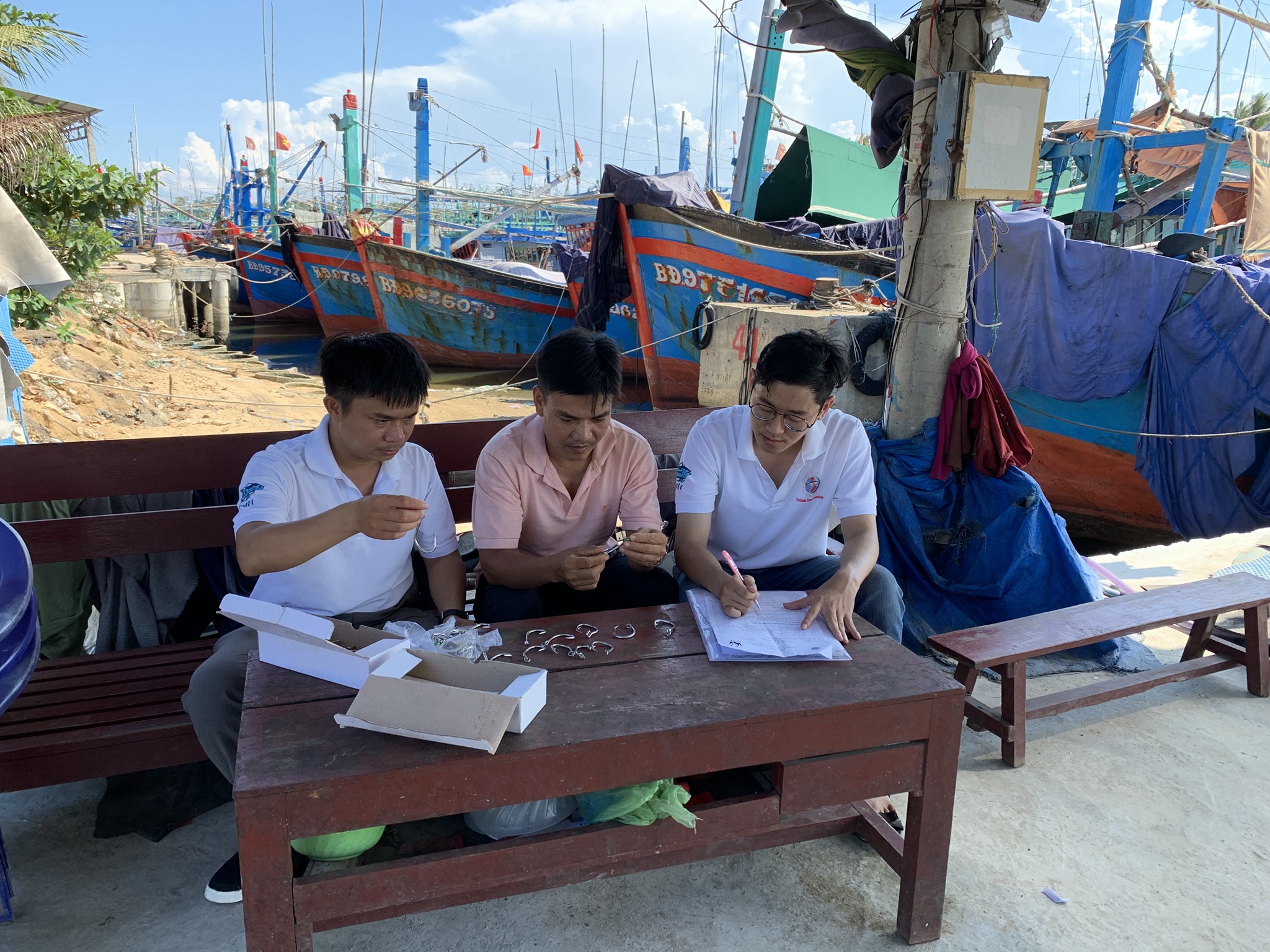 Hình ảnh minh họa bài viết: KHẢO SÁT VỀ MỨC ĐỘ SỬ DỤNG LƯỠI CÂU VÒNG TRONG NGHỀ CÂU CÁ NGỪ TẠI VIỆT NAM!